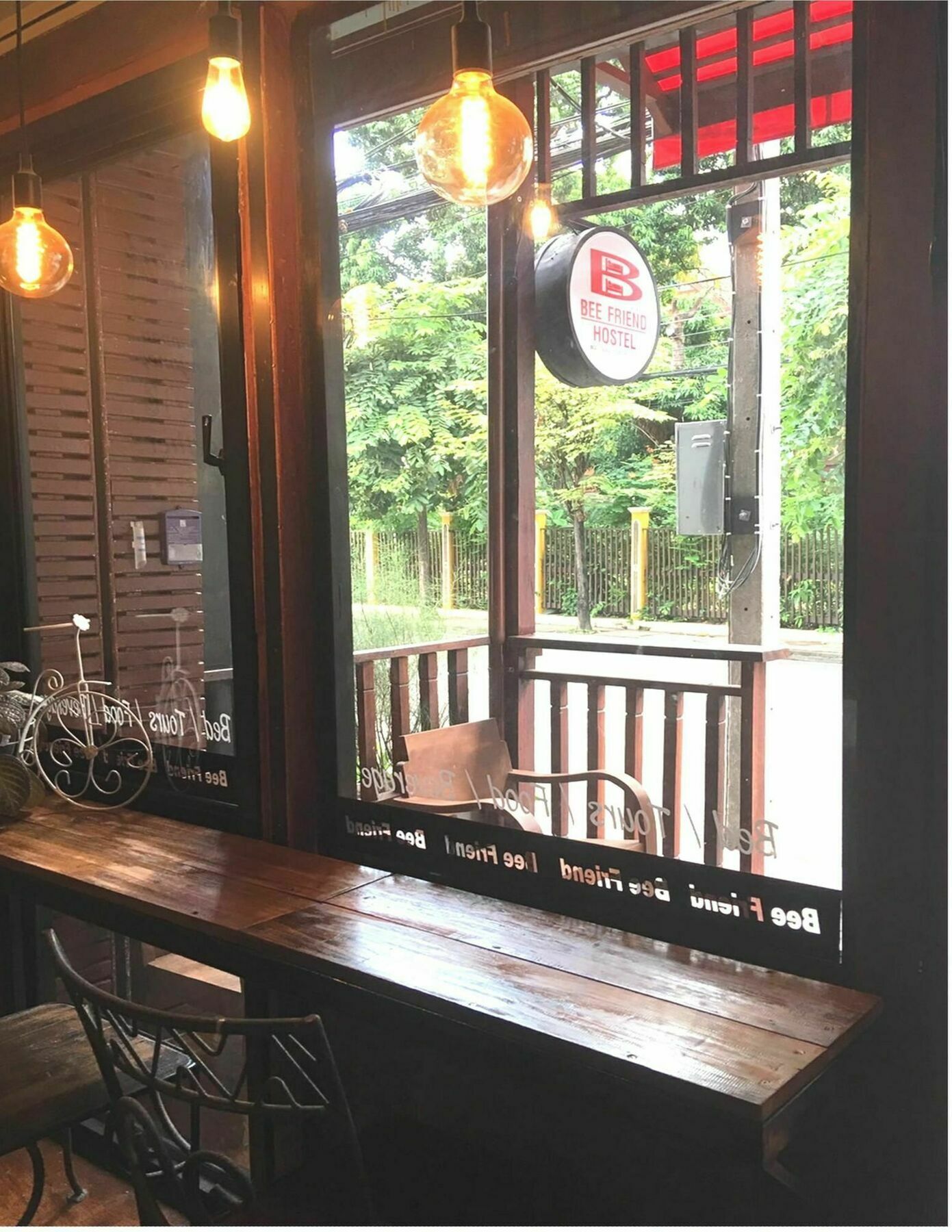 Bee Friend Hostel Chiang Mai Exterior foto